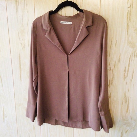 Abercrombie & Fitch Tops - Abercrombie & Fitch Long Sleeve Hook and Eye Shirt M